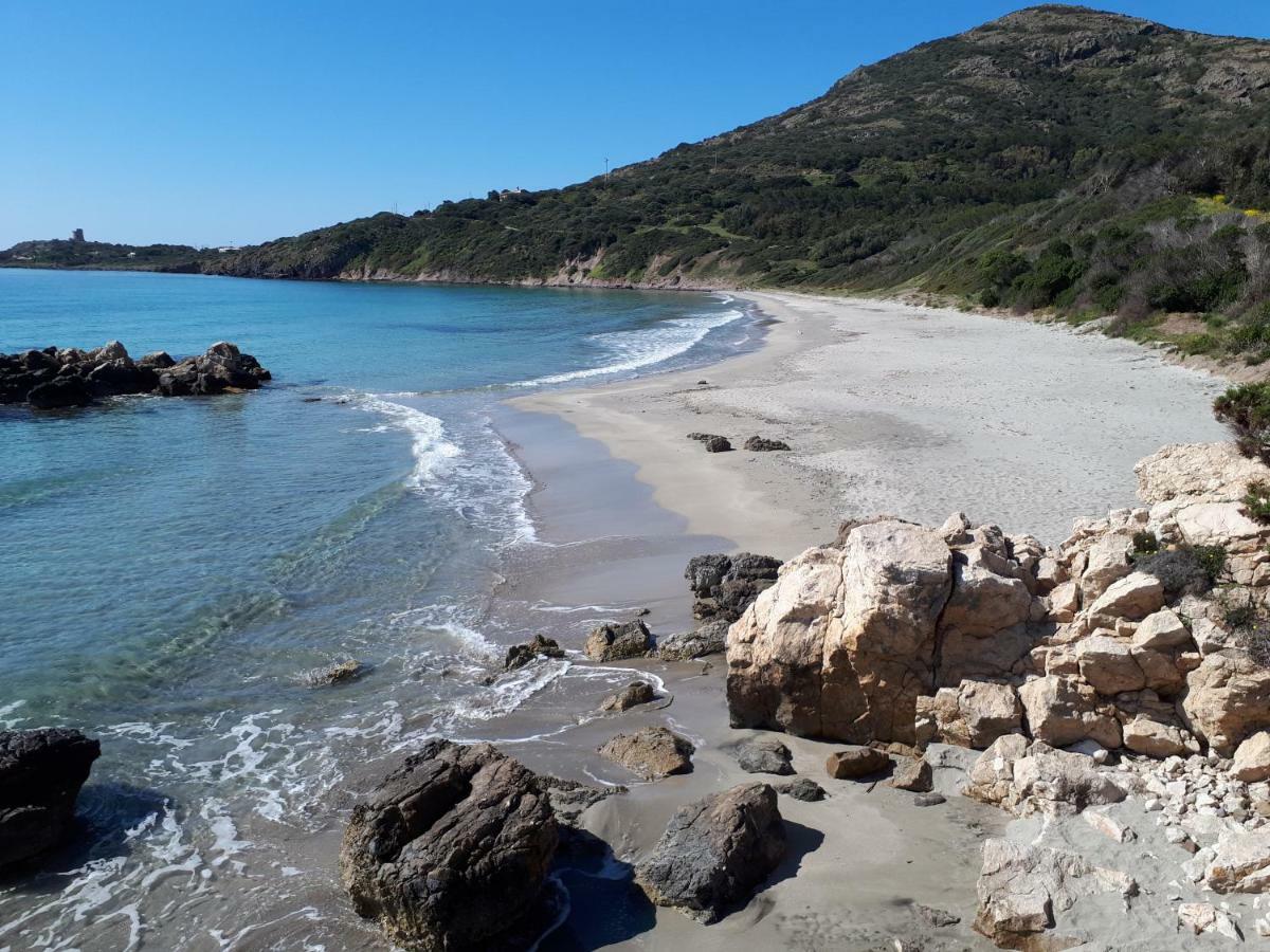 فيلا Blu Marlin SantʼAntìoco المظهر الخارجي الصورة
